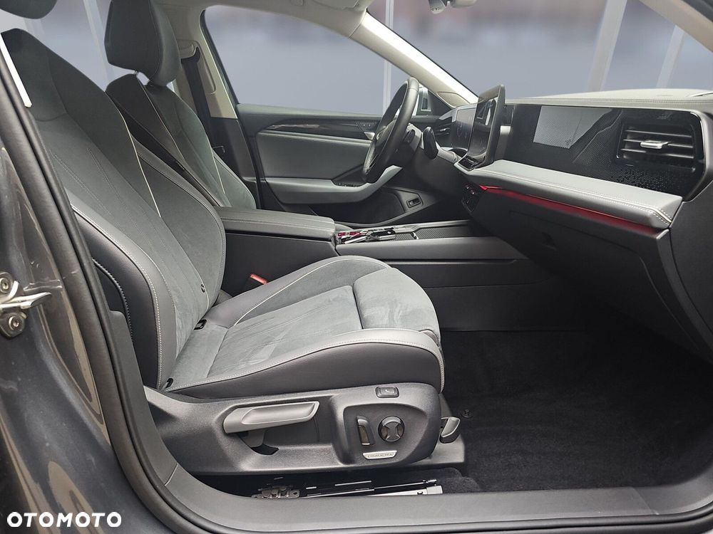Volkswagen Passat - 11