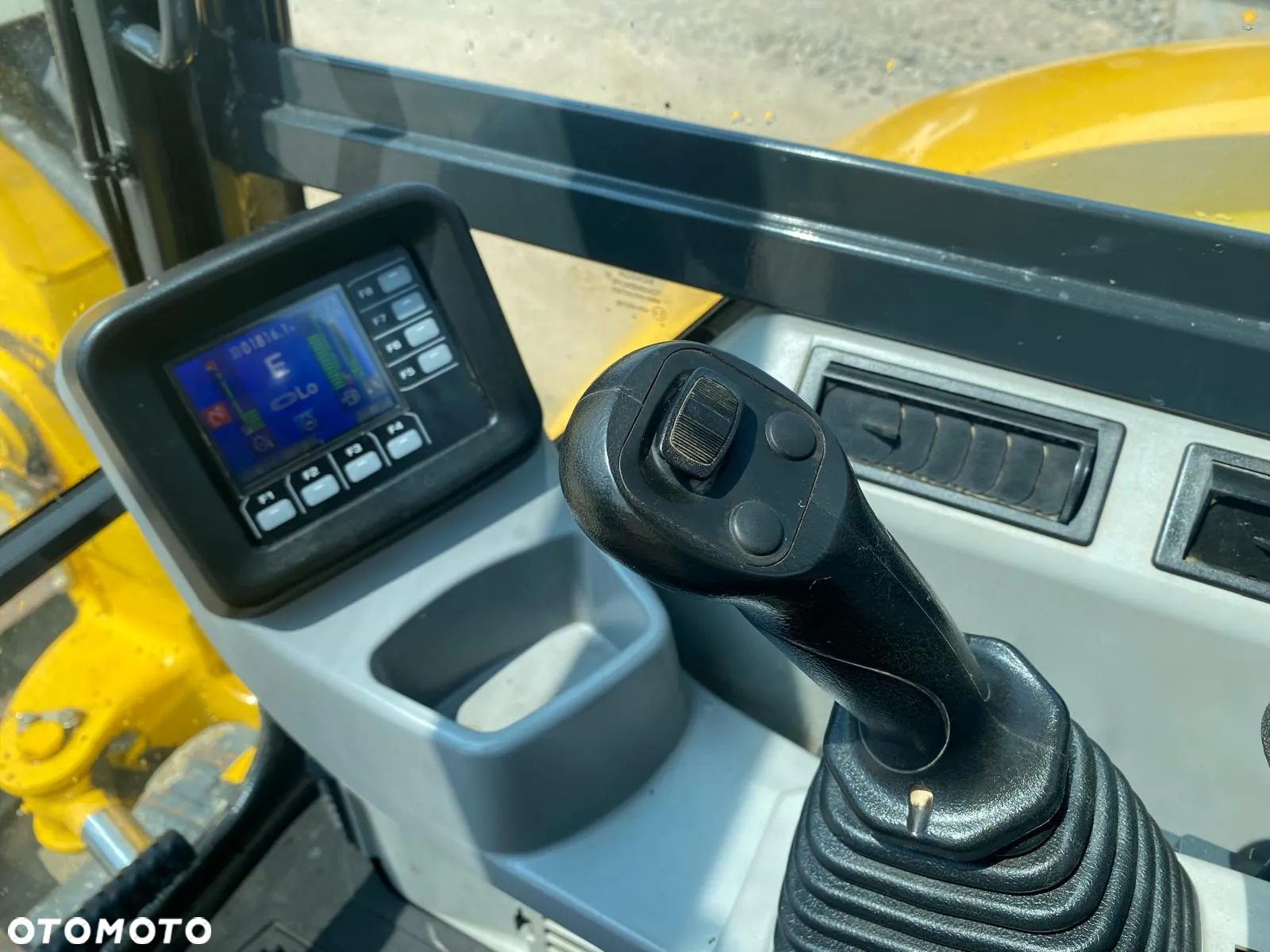 Komatsu PC80MR - 7