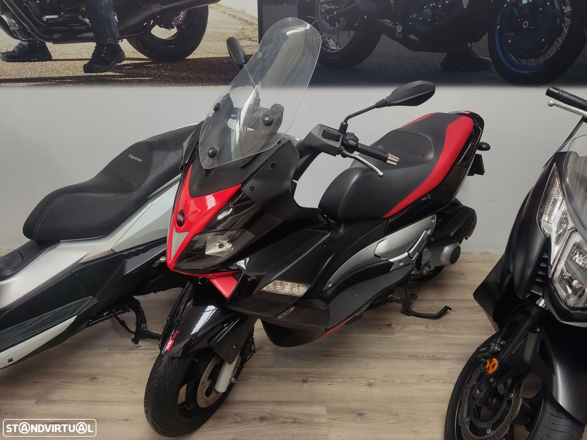 Aprilia SR 300 Max - 1