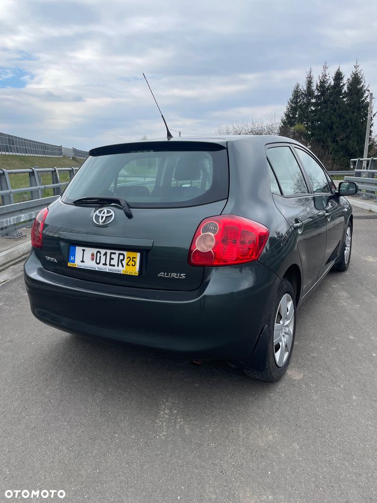 Toyota Auris - 8