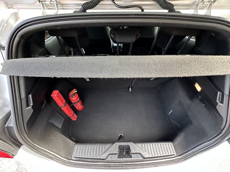 Ford Fiesta 1.0 EcoBoost STart-Stop ST-LINE - 25