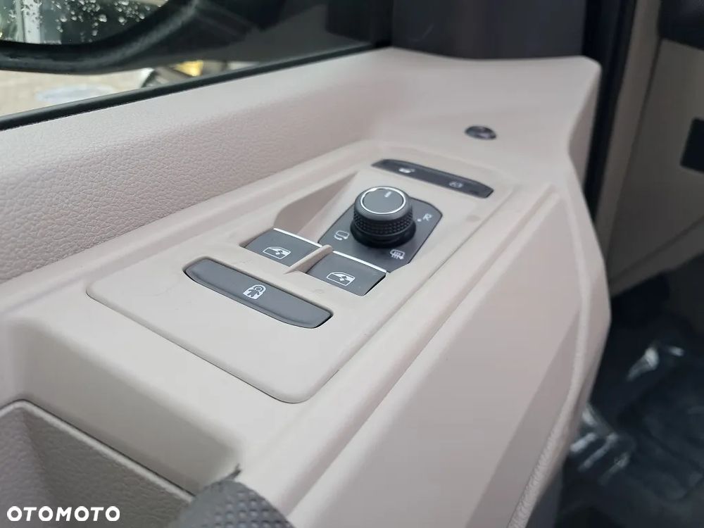 Volkswagen Multivan 2.0 TDI L2 Life DSG - 31