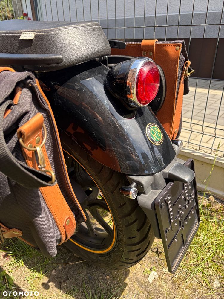 Royal Enfield Meteor - 17