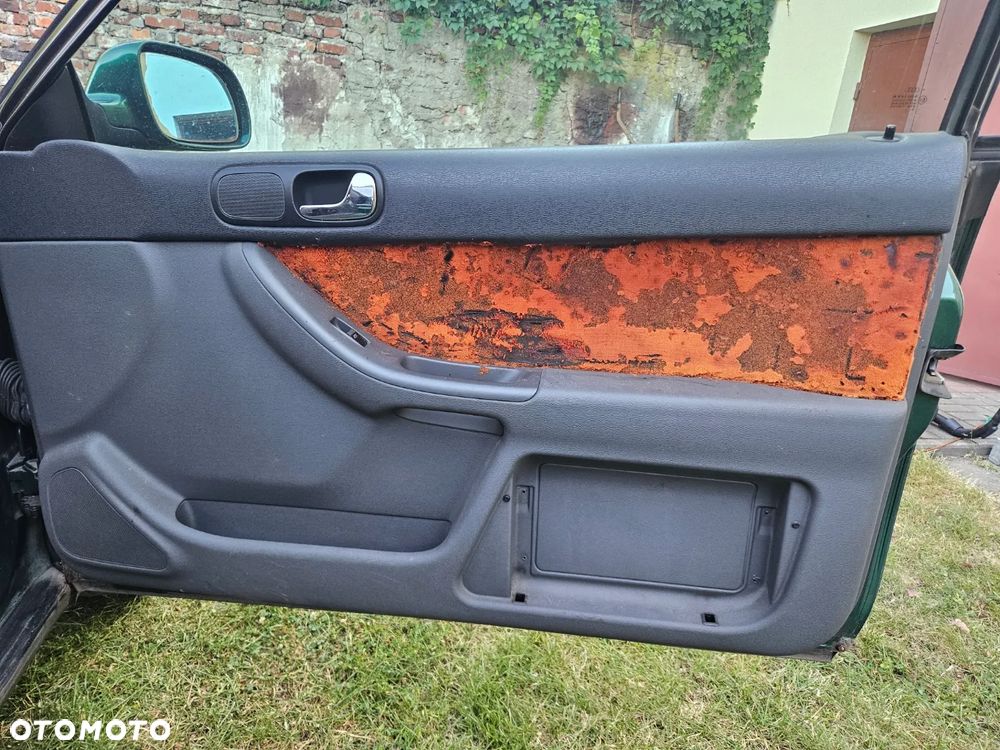 Audi A3 3-drzwiowe 1.6 Ambiente - 34