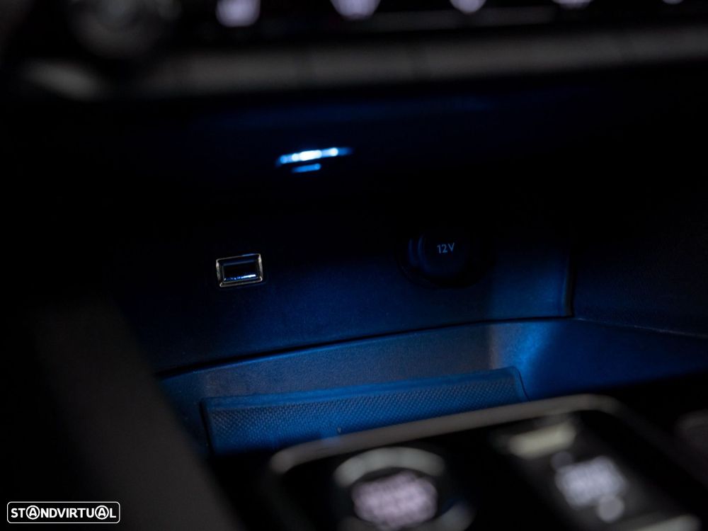 Peugeot 5008 1.5 BlueHDi GT EAT8 - 28