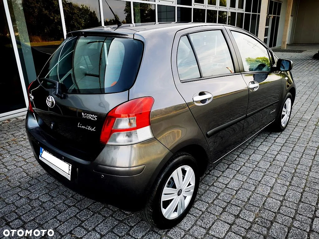 Toyota Yaris 1.33 Premium - 21
