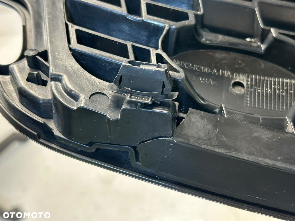 RANGE ROVER SPORT III L461 22- GRILL ATRAPA CHŁODNICY ZNACZEK ORYGINAŁ - 13