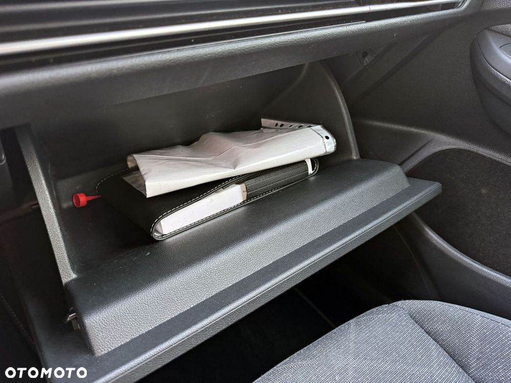 Volkswagen Golf 2.0 TDI Special Edition - 29