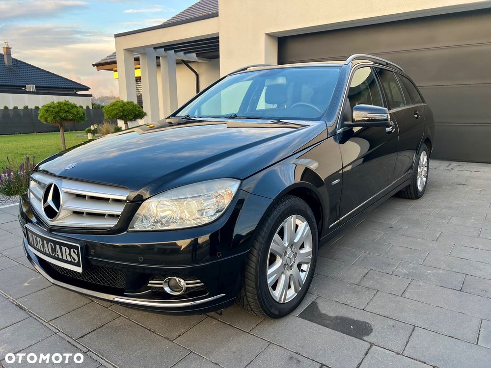Mercedes-Benz C-Class 2010 photo 4
