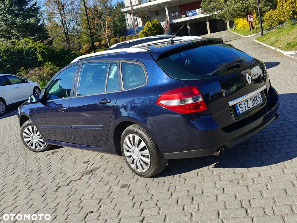 Renault Laguna 2.0 dCi FAP Initiale - 6