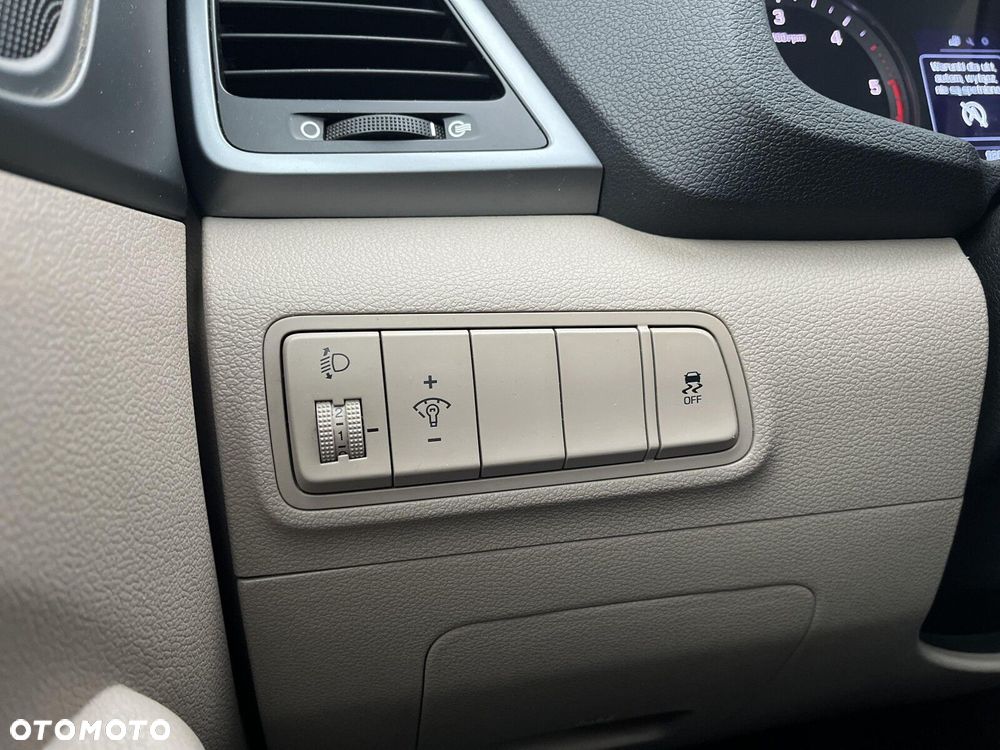 Hyundai Tucson 2.0 CRDI BlueDrive Comfort 2WD - 22