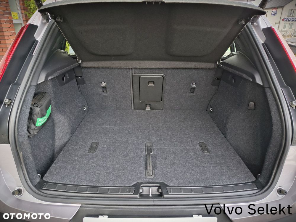 Volvo XC 40 - 28