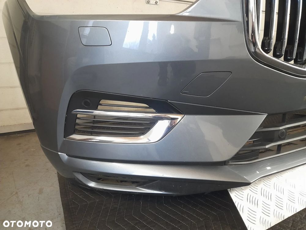 Zderzak przód kompletny inscription kol.714 sprysk 4pdc Volvo XC60 II 19r - 10