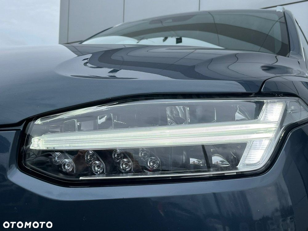 Volvo XC 90 - 4