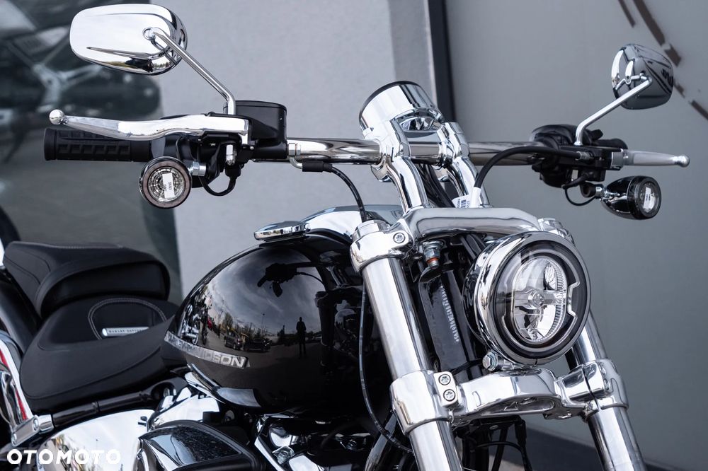 Harley-Davidson Softail Breakout - 12