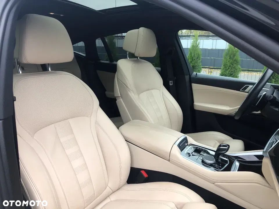 BMW X6 xDrive40d mHEV - 27