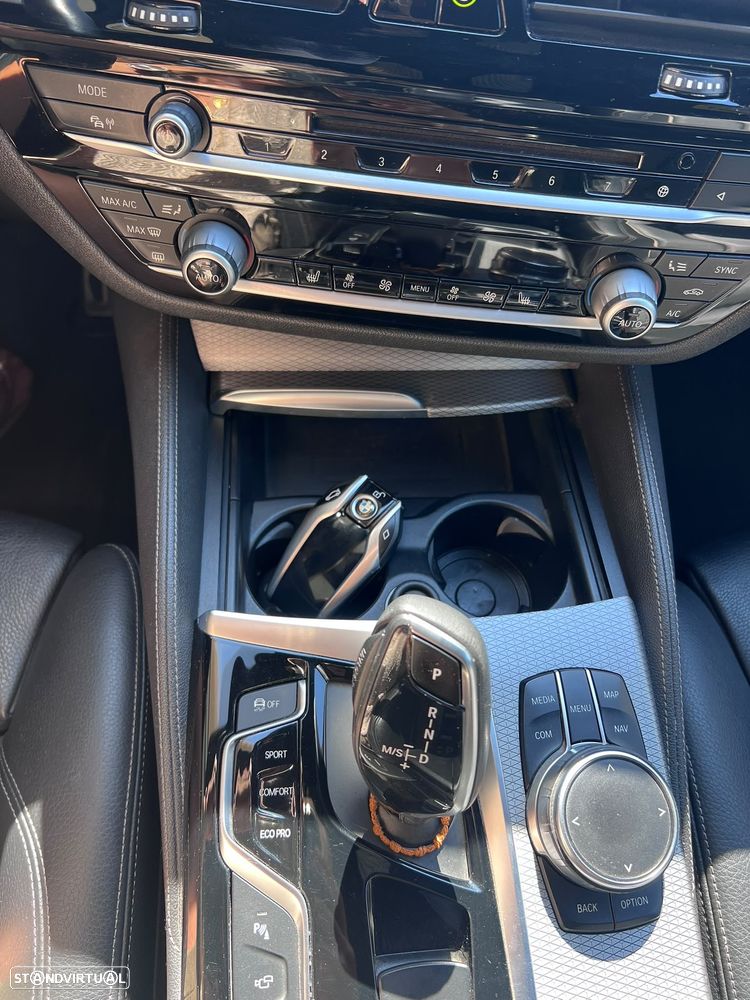 BMW 520 d Pack M Auto - 11