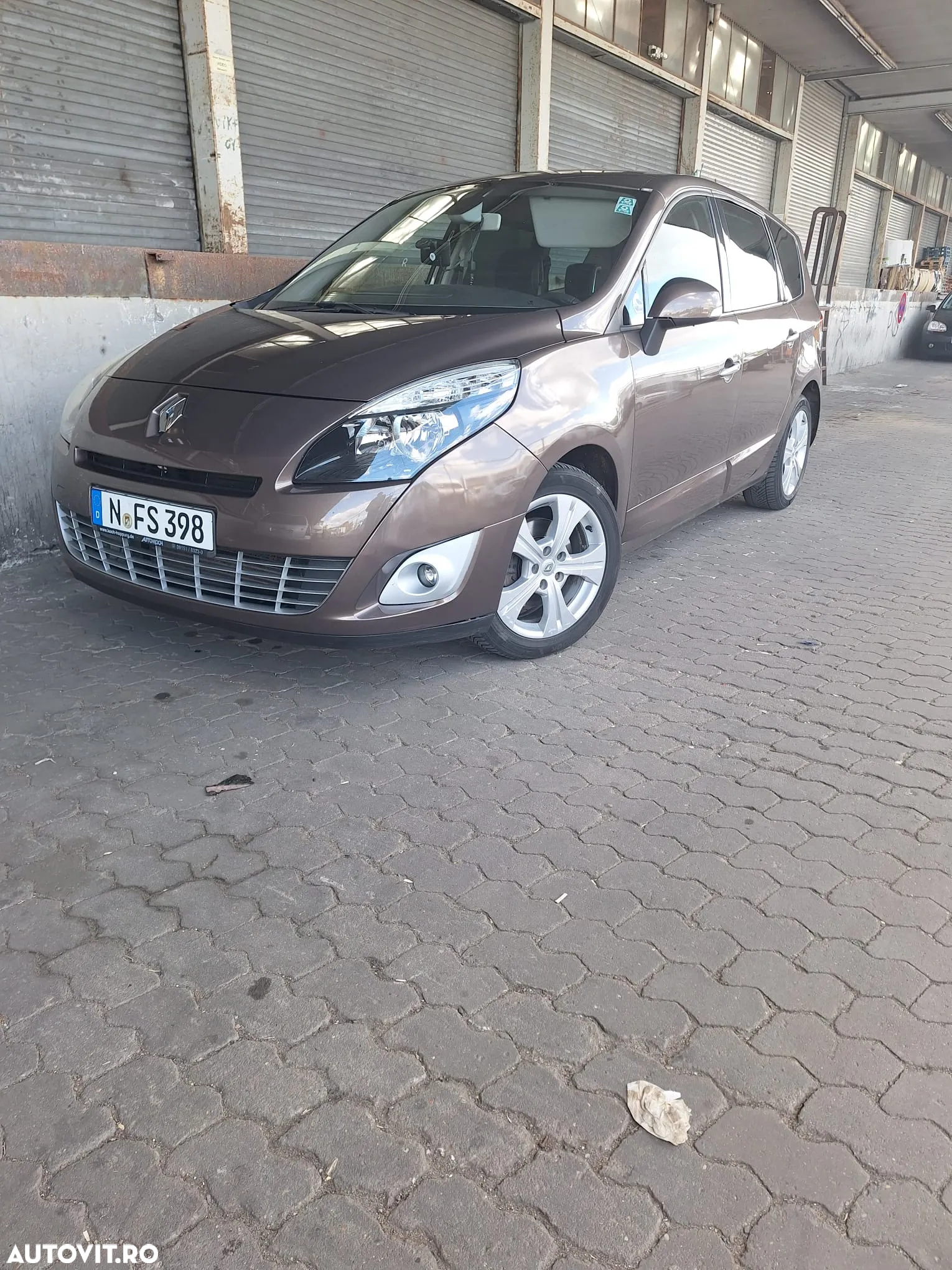 Renault Grand Scenic - 15