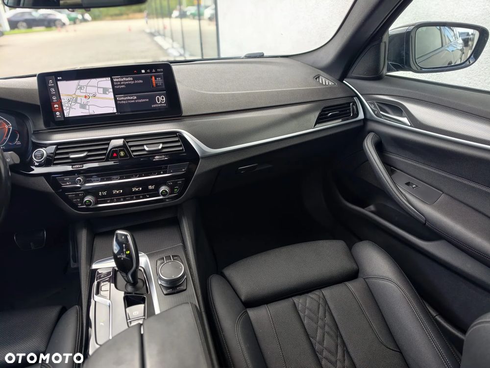 BMW Seria 5 520d xDrive M Sport sport - 10
