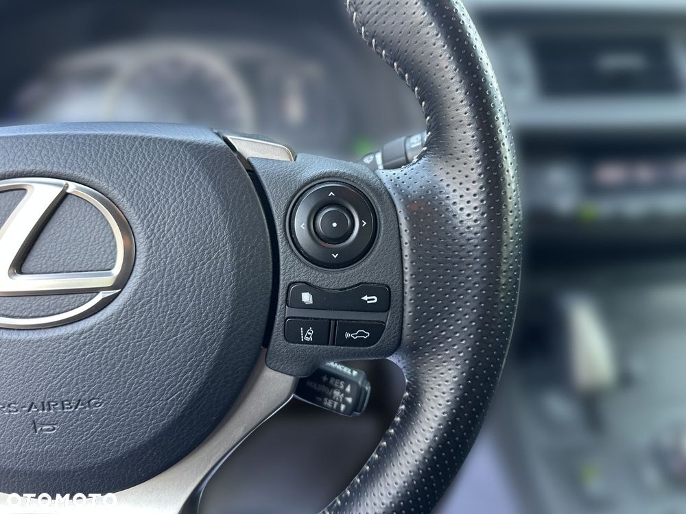 Lexus CT 200h F Sport - 12