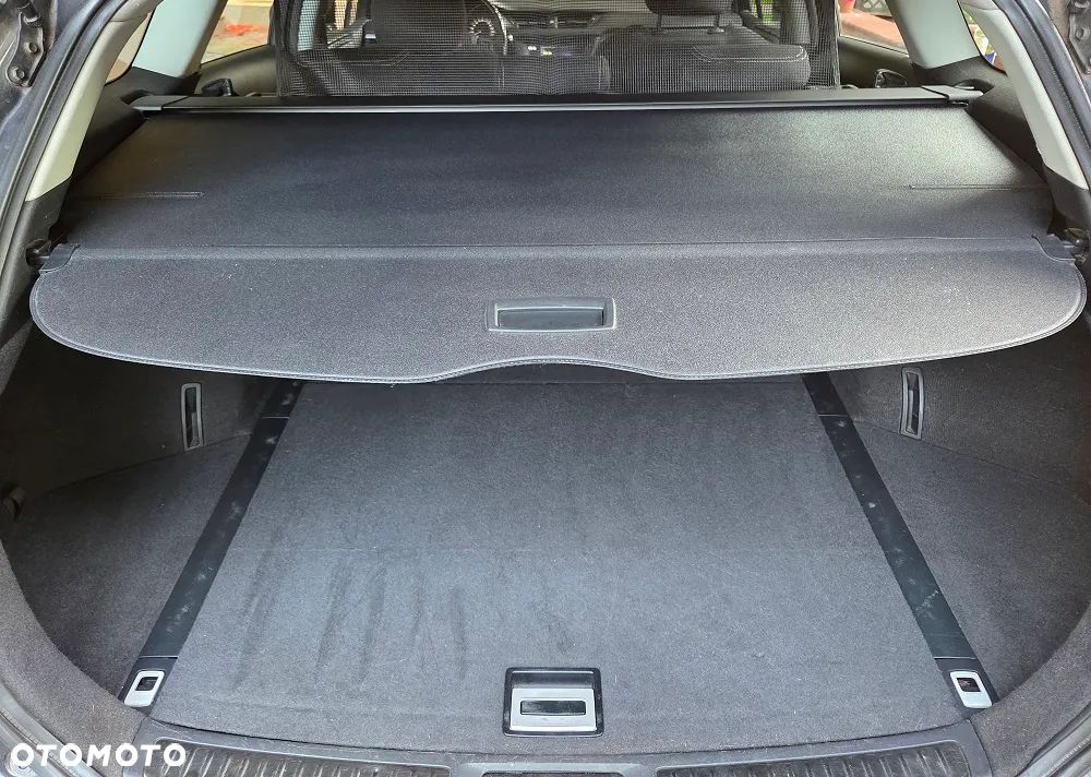 Toyota Avensis 1.8 Comfort - 23