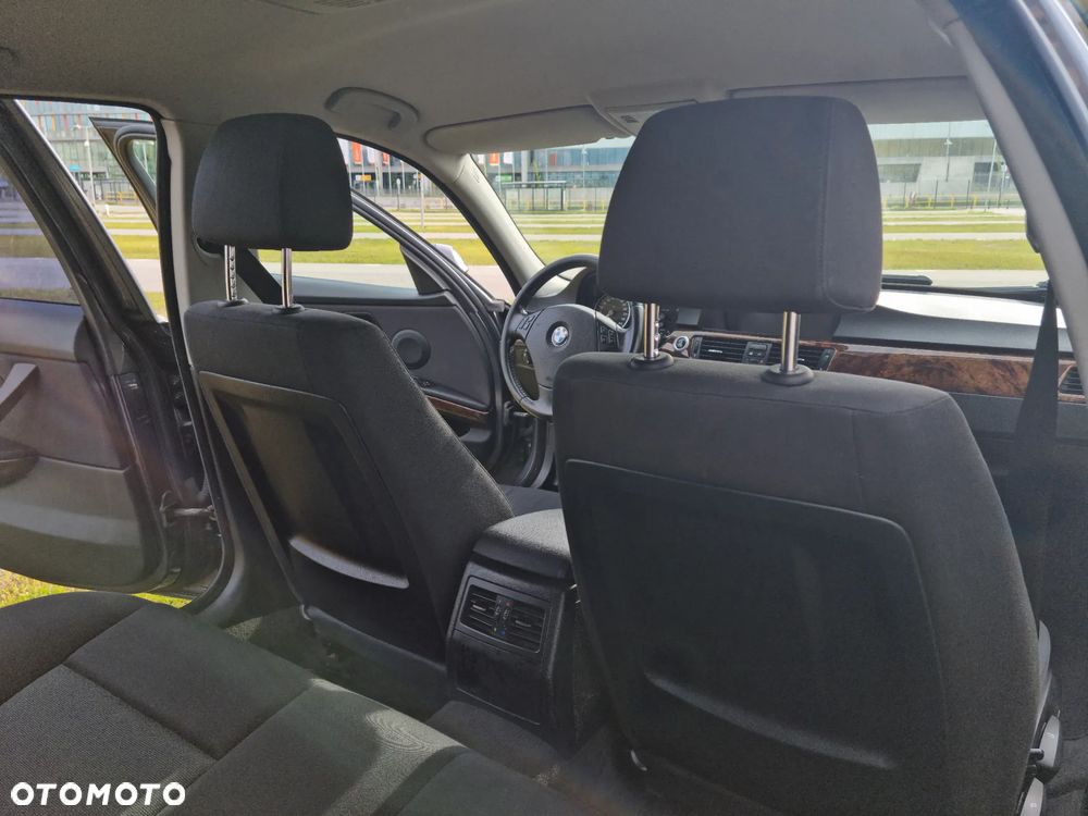 BMW Seria 3 320d DPF - 12