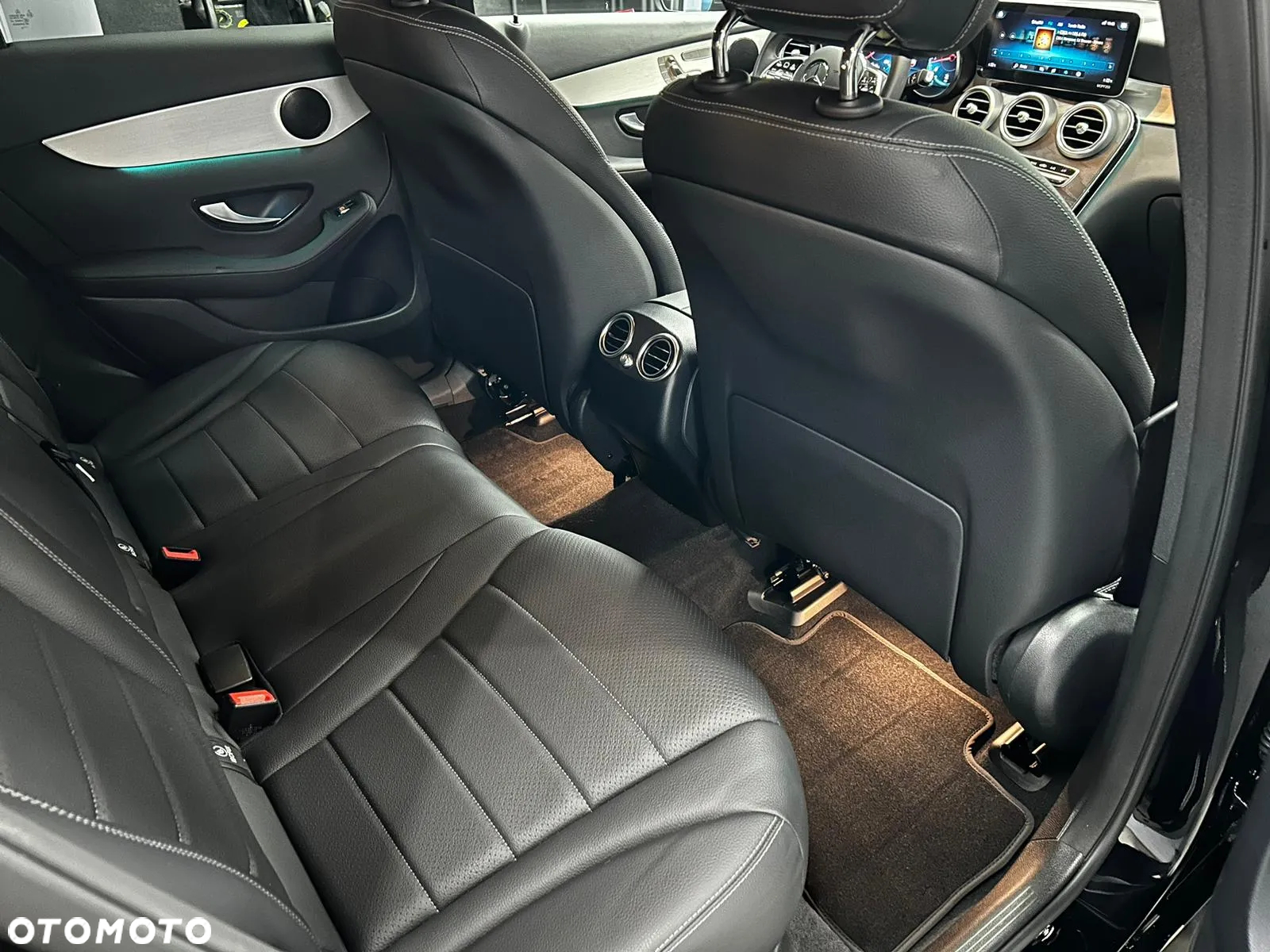 Mercedes-Benz GLC - 26