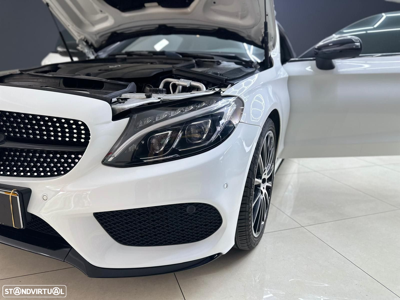 Mercedes-Benz C 250 d Coupe 9G-TRONIC AMG Line - 34