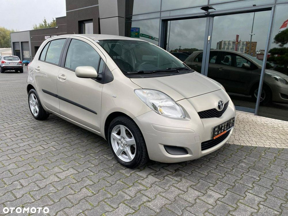 Toyota Yaris - 2