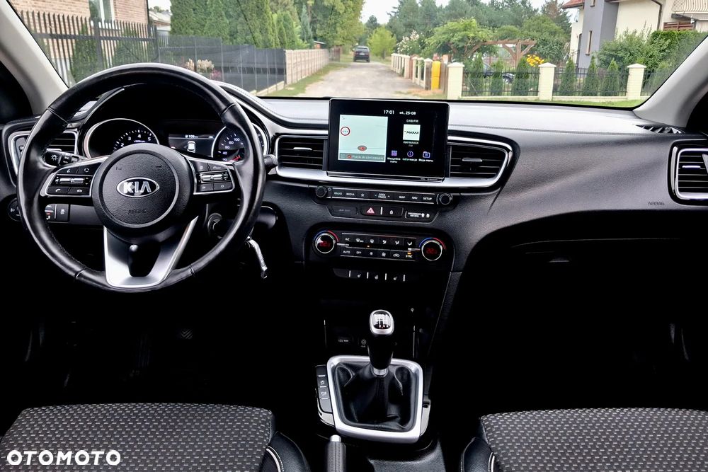 Kia Ceed 1.4 T-GDI OPF Platinum Edition - 22