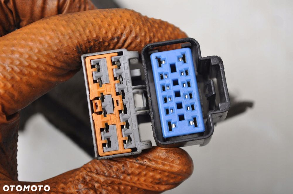 VOLVO V70 II HAK HOLOWNICZY MODUŁ HAKA 30664652 30682095 - 5