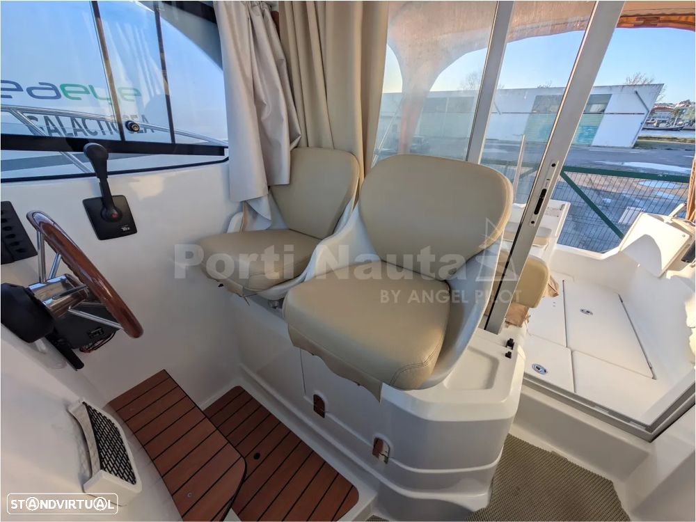 Beneteau Antares 7 - 27