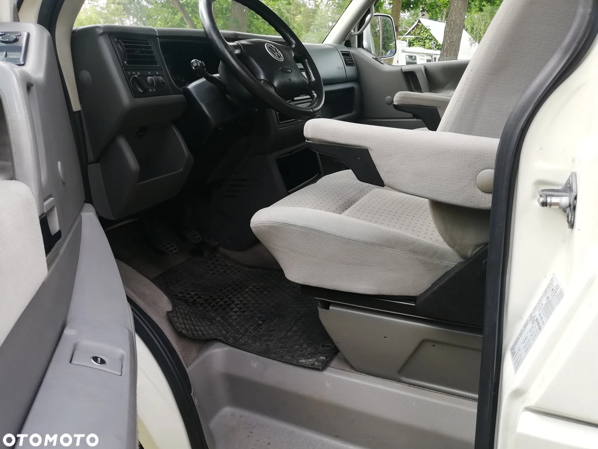 Volkswagen Multivan - 6