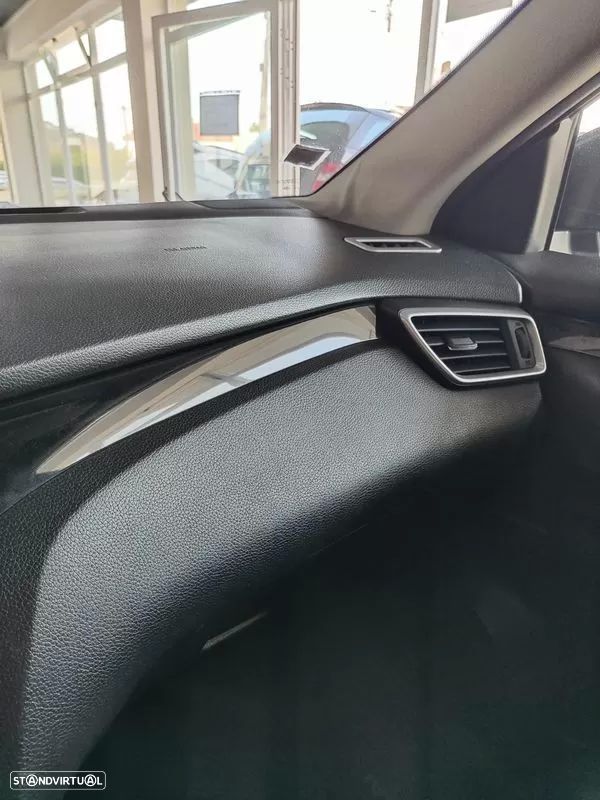 Nissan Qashqai 1.5 dCi N-Connecta RS+PS - 32