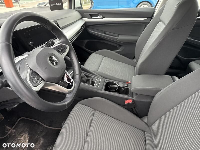 Volkswagen Golf - 11