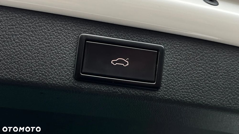 Skoda Superb 2.0 TDI SCR Style DSG - 35