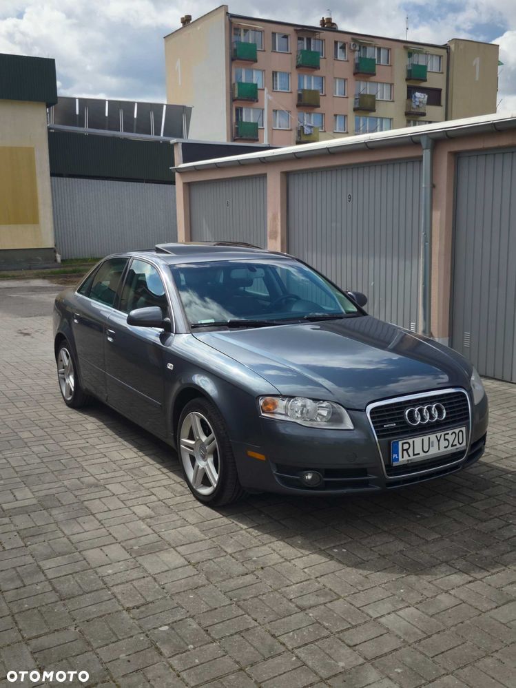 Audi A4 Limousine - 1