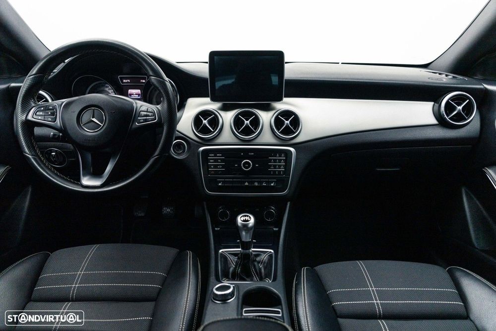 Mercedes-Benz CLA 200 d Shooting Brake Urban - 14
