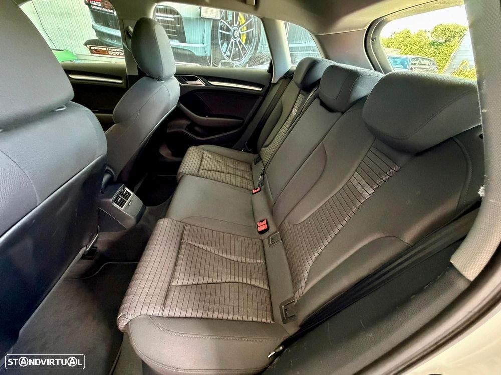 Audi A3 Sportback 1.6 TDI Sport - 25
