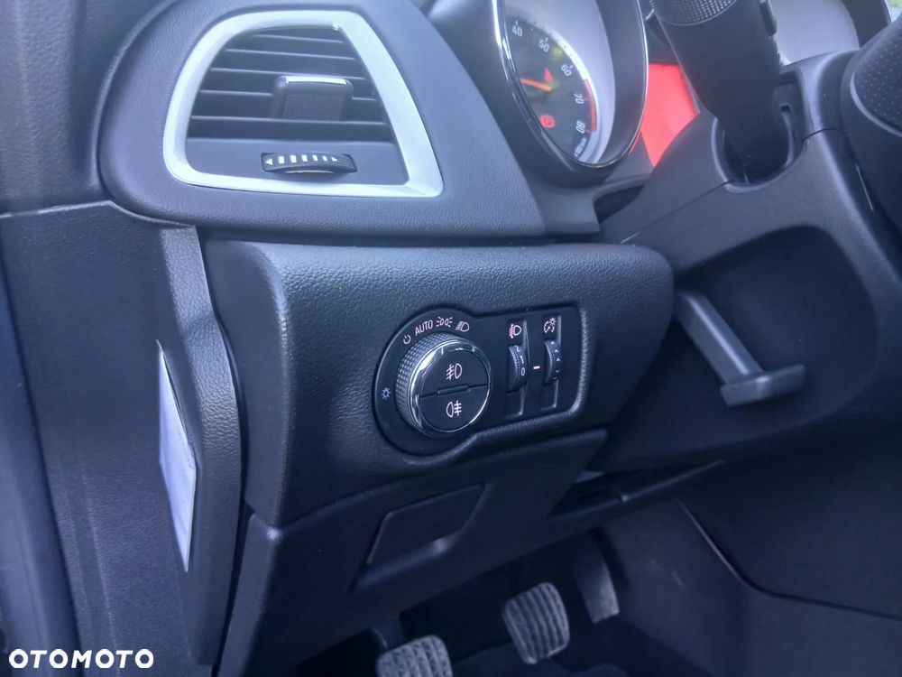 Opel Astra 1.4 Turbo Cosmo - 20