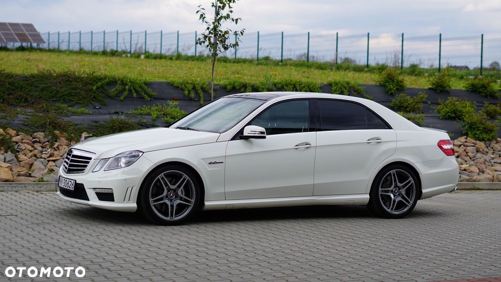 Mercedes-Benz Klasa E 63 AMG - 8