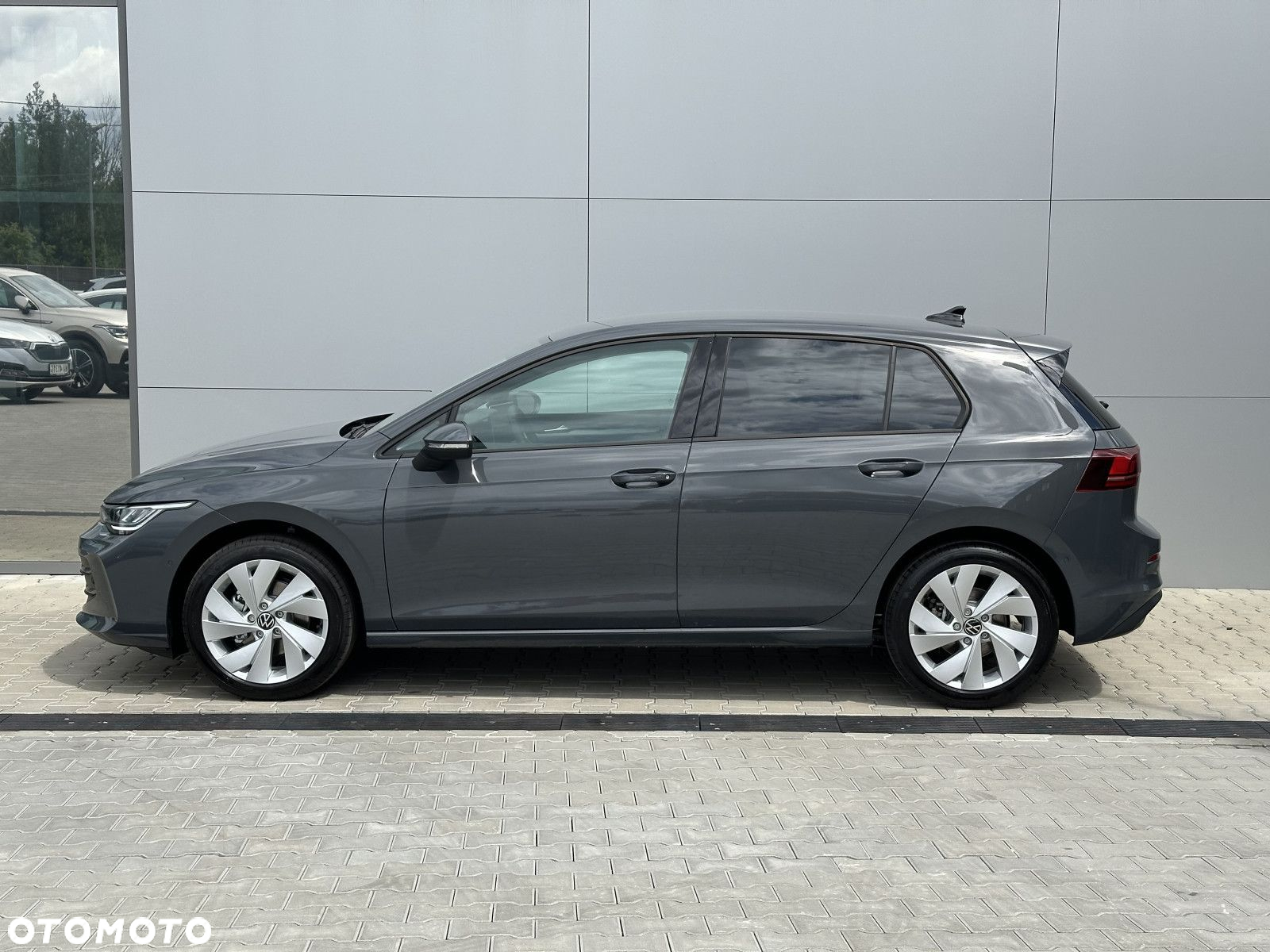 Volkswagen Golf - 6