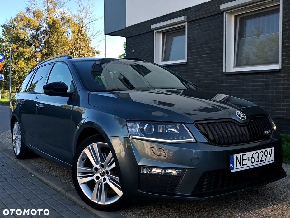 Skoda Octavia 2.0 TDI DSG RS - 11