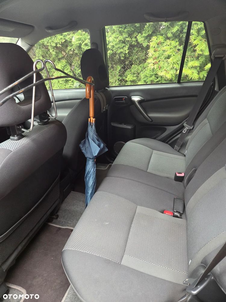 Toyota RAV4 4x2 - 12