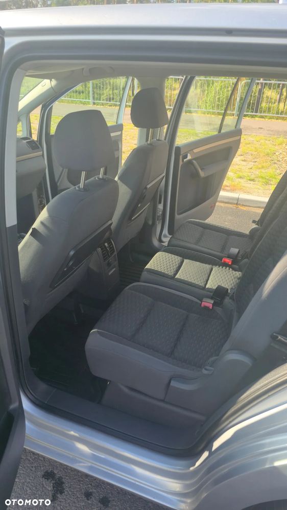Volkswagen Touran - 7