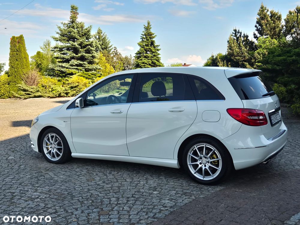 Mercedes-Benz Klasa B 180 CDI (BlueEFFICIENCY) - 12
