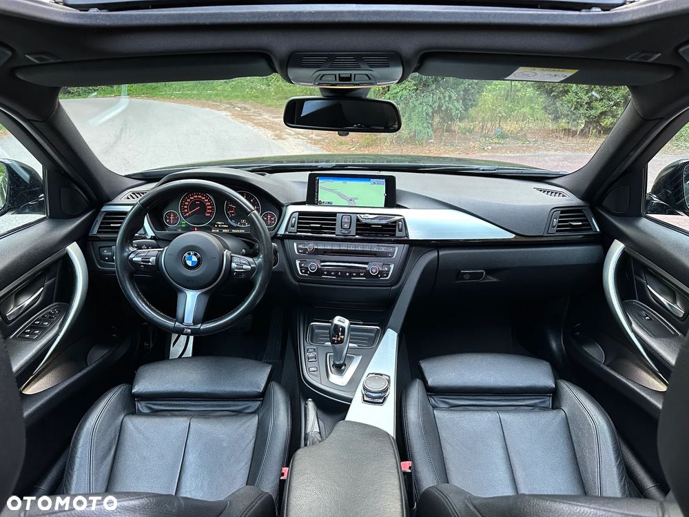 BMW Seria 3 325d M Sport - 32
