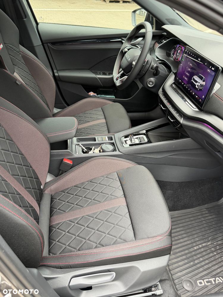Skoda Octavia 2.0 TSI RS DSG - 9