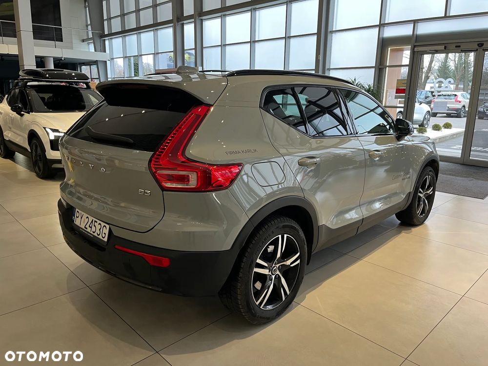 Volvo XC 40 B3 Plus Dark - 5