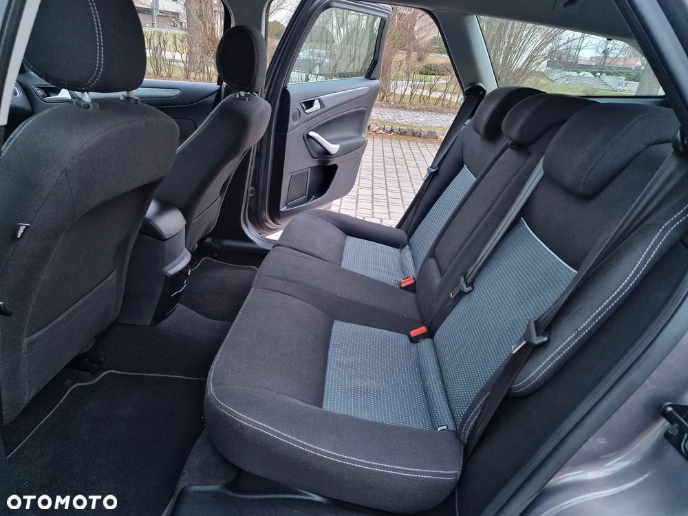 Ford Mondeo - 21